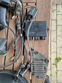 Suzuki XF 650 Freewind - Elektro - dily - 8