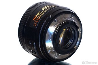 Nikon AF-S Nikkor 35mm 1:1,8 G + UV filtr TOP STAV - 8
