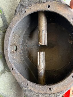 Předválečná Škoda 422 zadní náprava - 8