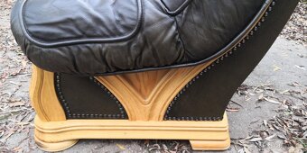 Kožená sedací souprava 3+1+1 s masivnim dubovým dřevem - 8