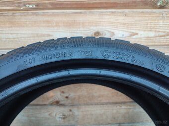 Prodám zánovní sadu zimních pneu 245/35 R 20 Continental - 8