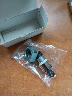 SIEMENS Spínač klíčový - 8