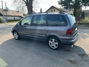 Volkswagen Sharan 1.9TDI 85kW 2009 - 8