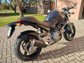 Ducati Monster 600 Dark (r. v. 2001) - 8