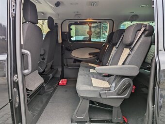 Ford Tourneo Custom TITANIUM 2.2 TDCi 114kW 8 MÍST, KAMERA - 8
