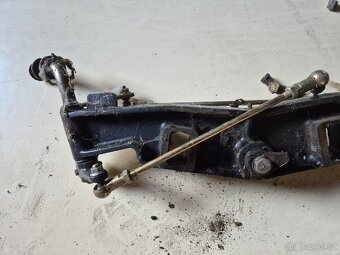 Litinová přední náprava na traktůrek. - 8