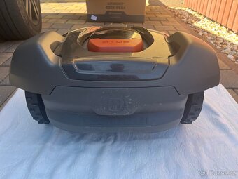 Husqvarna 430x - robotická sekačka - 8