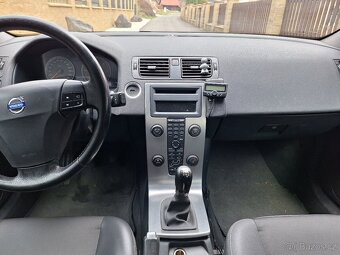 Prodám Volvo V50, 2.0 D, 100 kW, r.v.2006 kombi - 8
