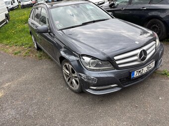 Mercedes Benz - 8