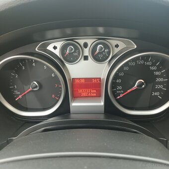 Ford C-max 1.8 benzín - 8