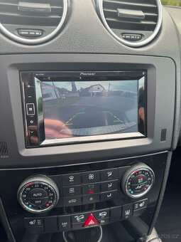 Mercedes Benz ML 320CDi Sport Edition - 8