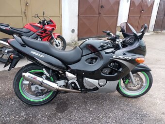 Suzuki GSX 600f - 8
