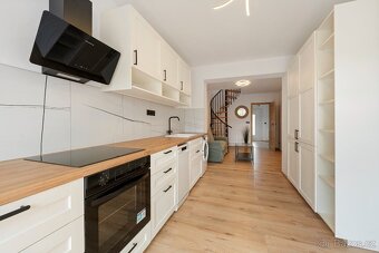 LUXUSNÍ ateliér Čebín 2kk 78m2 vč. 2x terasa, parking - 8