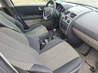 Renault Megane-1.5 Dci - 8