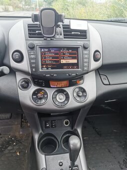 Prodám Toyota Rav 4 mk3 2.0 112KW automat - 8