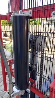 Prodám ruční vysokozdvižný paleťák 800 kg - 8