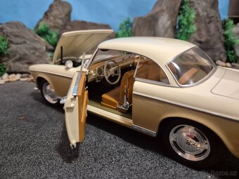 Prodam model 1:18 BMW 503 - 8