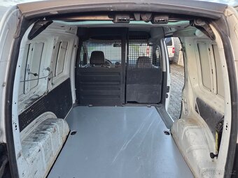 VW Caddy 1,6TDI 75kW automat - 8