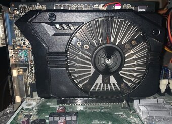 Sapphire AMD Radeon R7 250 1GB GDDR5, bez příd.napájení - 8