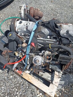 Prodám motor Iveco daily 2.8td 90kw - 8