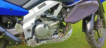 Suzuki DL 650 Vstrom - 8