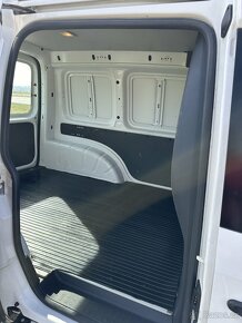 VW Caddy 2.0 TDI 55kw, webasto, tažné, serviska, TOP stav - 8