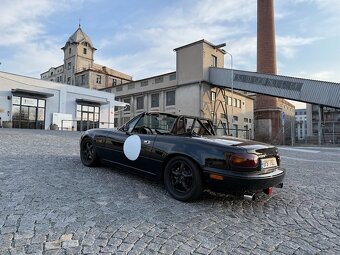 Mazda MX-5 Na 1,8 ,107 kW - 8