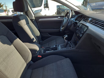 VOLKSWAGEN PASSAT 2,0 TDI - 8