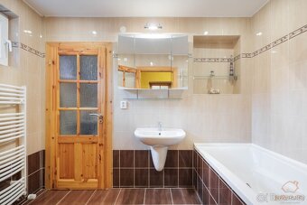 Prodej rodinného domu 4+kk, 130 m² - Holubice, okres Vyškov - 8