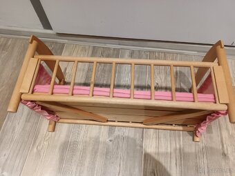Kočárky na panenky, postýlka - 8