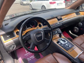 Audi A8 - 8