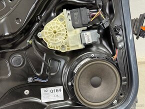 Levé zadní dveře VW Passat B7, kód barvy LK7X - 8