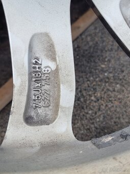 Kompletní alu kola 7.5JX18H2 se zimními pneu 235/60 R18 - 8