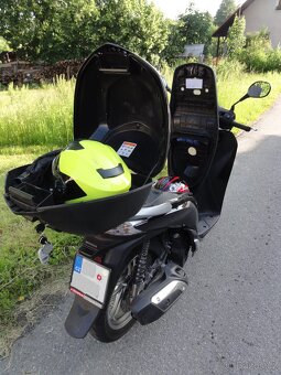 HONDA SH 150i,pouze 6 850 km, TOP STAV, STK do 05/2029 - 8