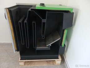 Kotel na tuhá paliva ÚSPOR P 20 - 90 kw - 8