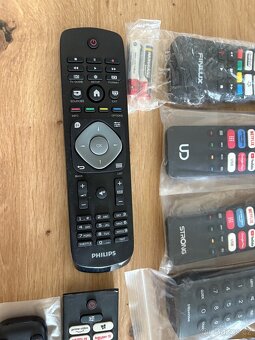 Různé ovladače k TV - 8
