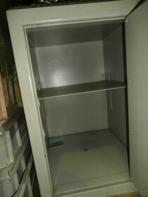 Trezor s elektronickým zámkem nefunkční za 500 kč - 8