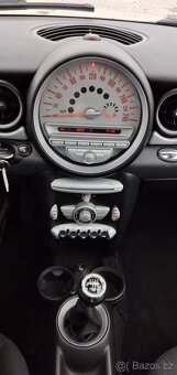 MINI COOPER R56 1,6L 2009 1.majitel TOP STAV panorama - 8