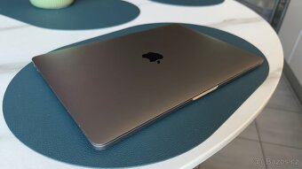 MacBook Pro 13 rok 2017 - 8