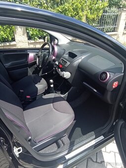 Peugeot 107 1.0i, 50 kW, rok výroby 2014,najeto 100000 km - 8