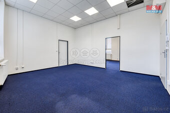 Pronájem kancelářského prostoru, 247 m²,Plzeň, ul. Korandova - 8