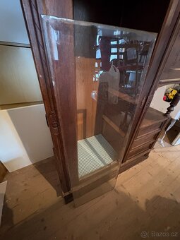 Starožitná skříň po restaurování - 8