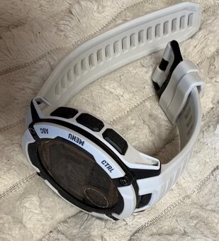 Garmin Instinct 2X Solar bilé - 8