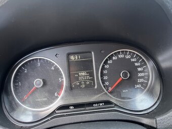 Volkswagen Amarok - 8
