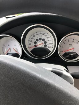 Dodge Caliber 2,0 Automat - 8