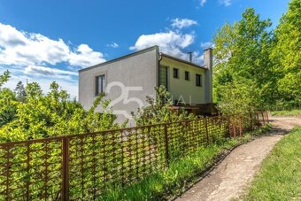 Prodej domu k bydlení i rekreaci se zahradou v obci Zámostí - 8
