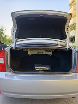 Kia Cerato 1.6 77kw 2004 - 8