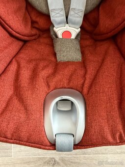 Cybex Cloud Q Platinum + 2 x Zakladna Base Q - 8