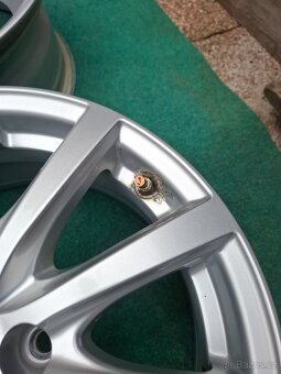 ALU KOLA ŠKODA SUPERB / PASSAT B7/B8 -- 16" - 8