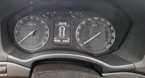 Škoda Octavia 2.0tdi,

 Exkluzivní naezd.
89 726 km

 - 8